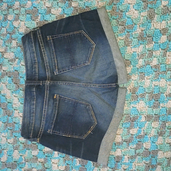 ⭐3/$10⭐AZJeanCo Stretch Denim Shorts - Picture 5 of 5
